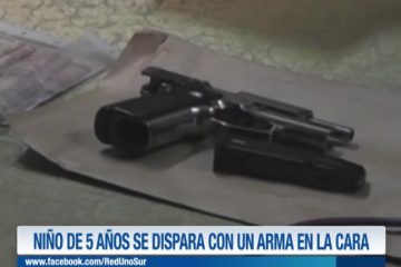 UN NIÑO DE 5 AÑOS SE DISPARÓ CON UN ARMA EN LA CARA